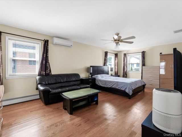 7307 185th Street, Fresh Meadows, NY 11366