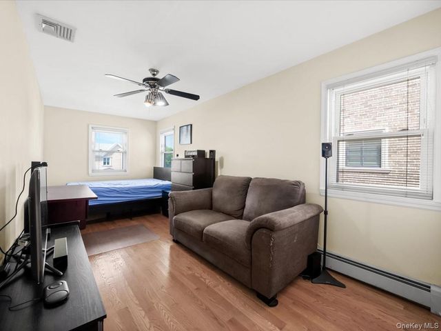 7307 185th Street, Fresh Meadows, NY 11366