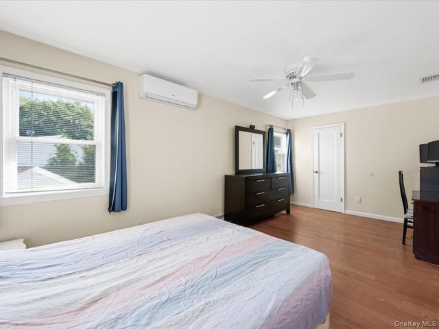 7307 185th Street, Fresh Meadows, NY 11366