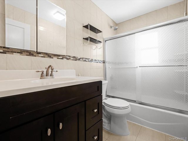 7307 185th Street, Fresh Meadows, NY 11366