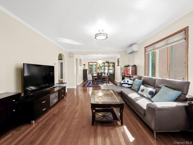 7307 185th Street, Fresh Meadows, NY 11366
