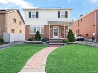 7307 185th Street, Fresh Meadows, NY 11366