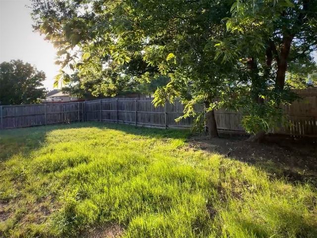 3601 Lasso Road, Fort Worth, TX 76262