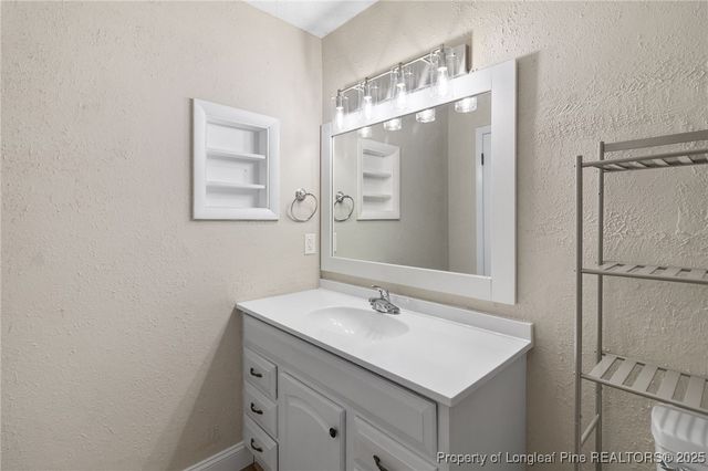 6986 Calamar Drive, Fayetteville, NC 28314