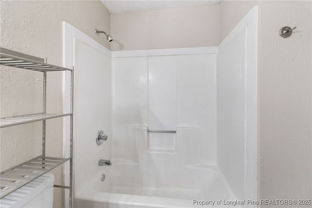 6986 Calamar Drive, Fayetteville, NC 28314