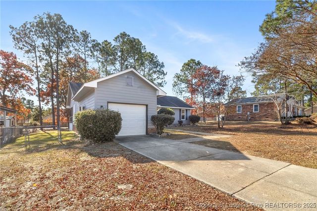 6986 Calamar Drive, Fayetteville, NC 28314