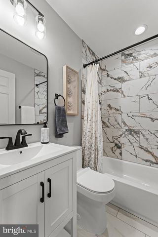 1724 N MILTON AVE, Baltimore, MD 21213