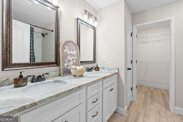 302 Beau Claire Circle, Byron, GA 31008