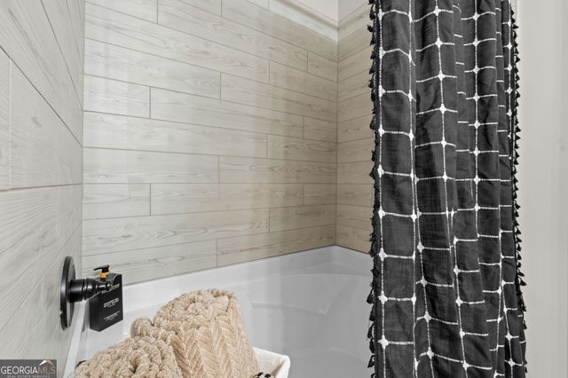 302 Beau Claire Circle, Byron, GA 31008