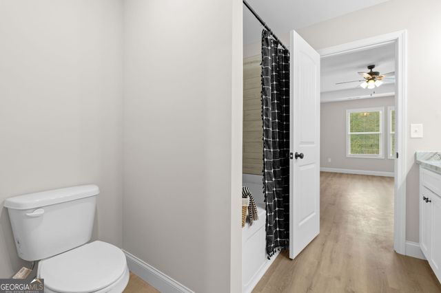 302 Beau Claire Circle, Byron, GA 31008