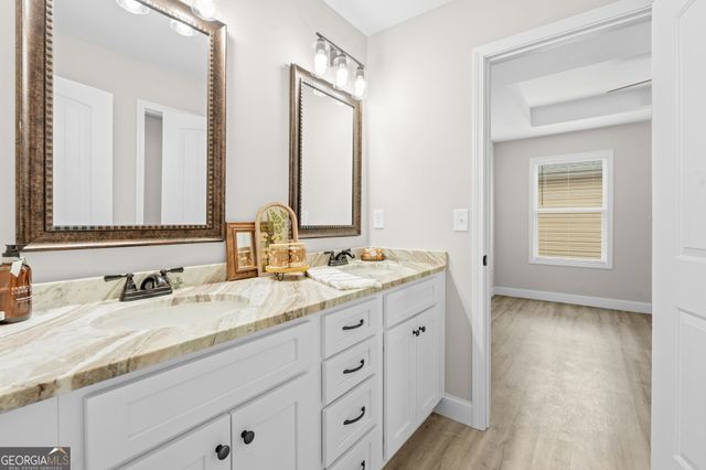 302 Beau Claire Circle, Byron, GA 31008