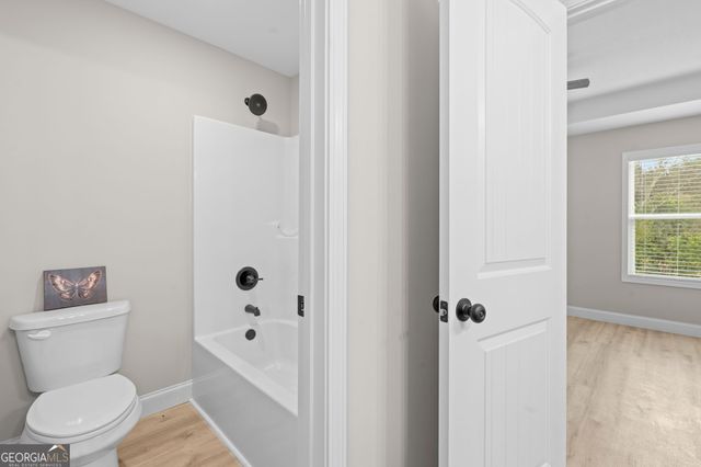 302 Beau Claire Circle, Byron, GA 31008