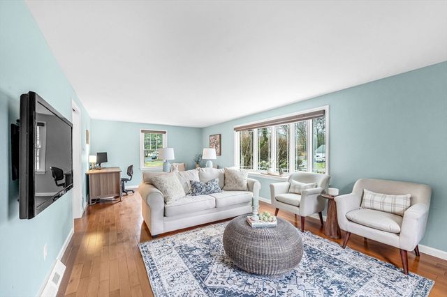 141 Tanglewood Drive, East Longmeadow, MA 01028