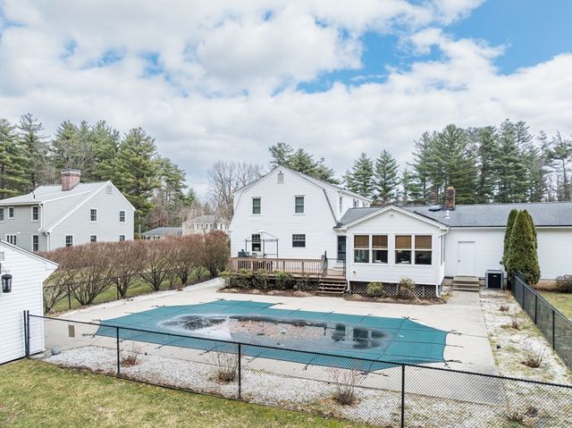 141 Tanglewood Drive, East Longmeadow, MA 01028