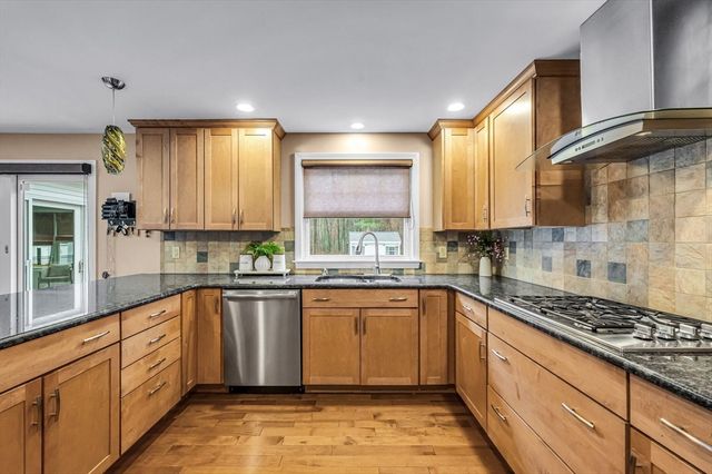 141 Tanglewood Drive, East Longmeadow, MA 01028