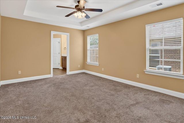 859 W Fairway Pointe Cove, Hernando, MS 38632