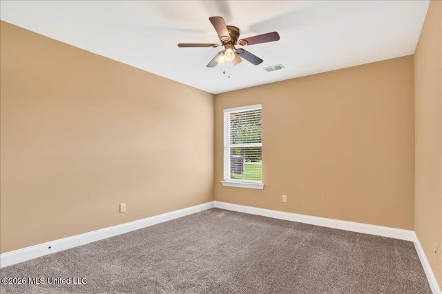 859 W Fairway Pointe Cove, Hernando, MS 38632