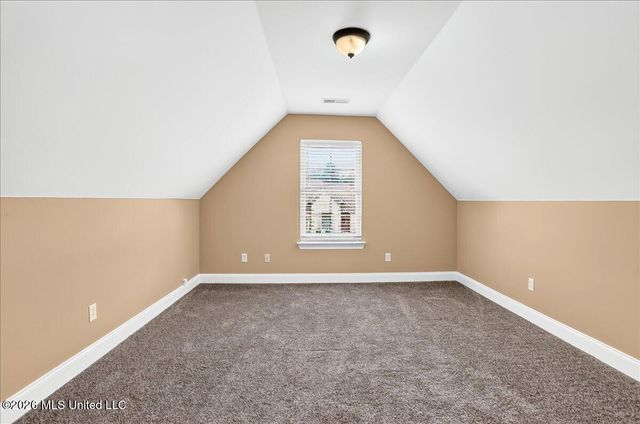 859 W Fairway Pointe Cove, Hernando, MS 38632