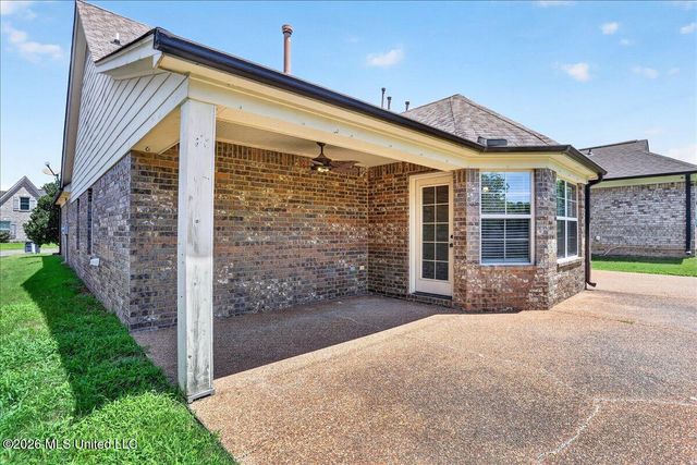859 W Fairway Pointe Cove, Hernando, MS 38632