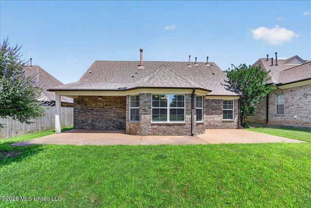 859 W Fairway Pointe Cove, Hernando, MS 38632