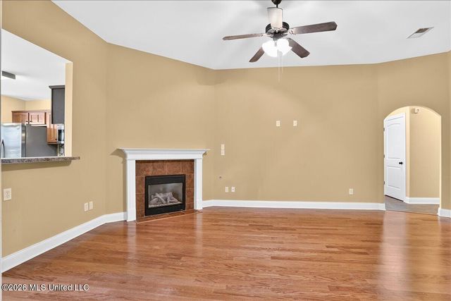 859 W Fairway Pointe Cove, Hernando, MS 38632