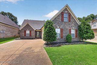 859 W Fairway Pointe Cove, Hernando, MS 38632