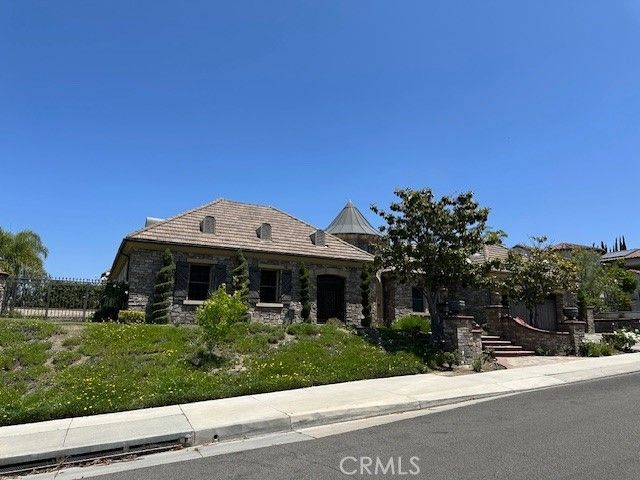 25351 MUSTANG Drive, Laguna Hills, CA 92653