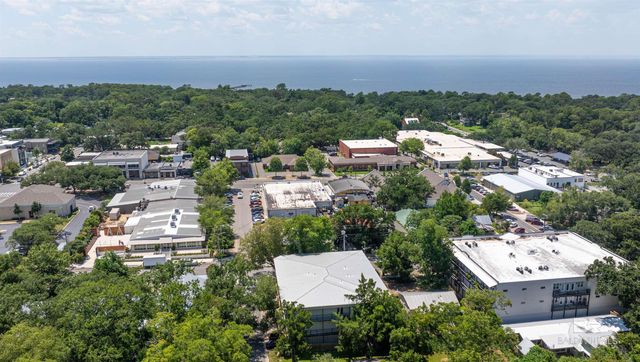 100 N Bancroft Street B-1, Fairhope, AL 36532