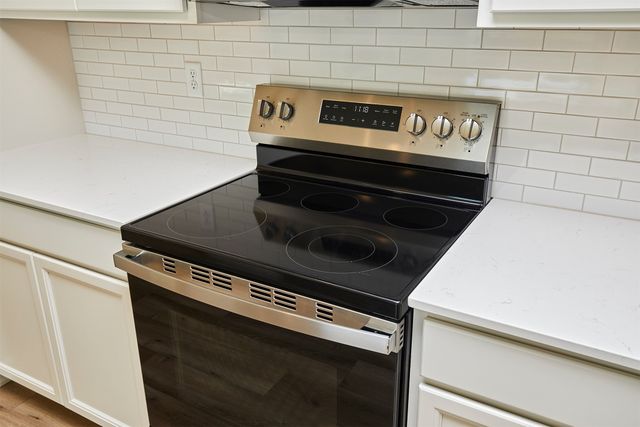 9922 Watermeadow Circle, Johnston, IA 50131