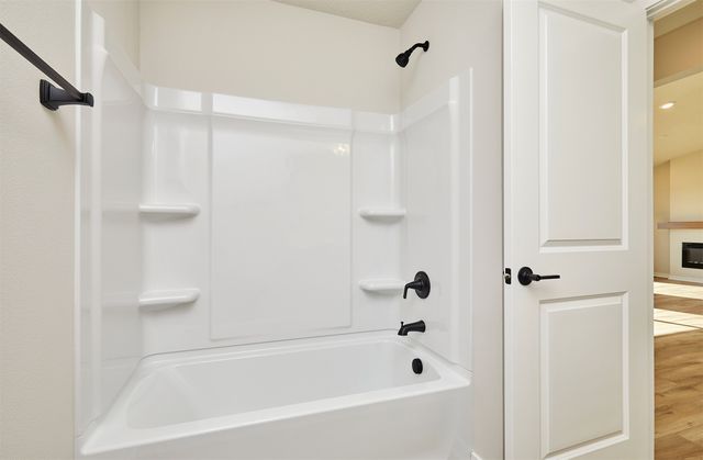 9922 Watermeadow Circle, Johnston, IA 50131