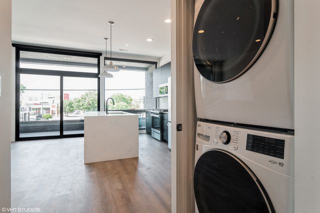 1775 N Clybourn Avenue 202, Chicago, IL 60614