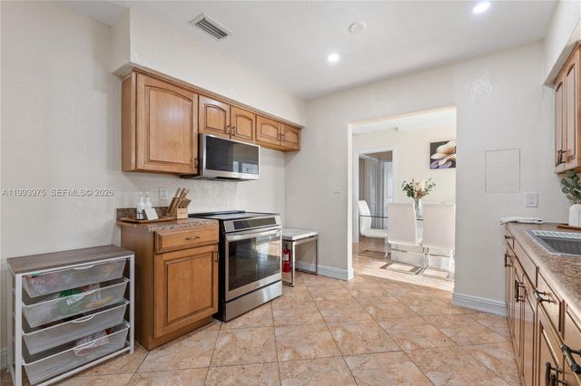 16110 NW 28th Pl, Miami Gardens, FL 33054