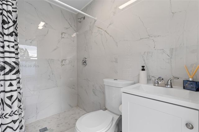 16110 NW 28th Pl, Miami Gardens, FL 33054