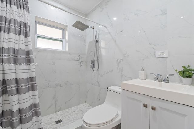 16110 NW 28th Pl, Miami Gardens, FL 33054