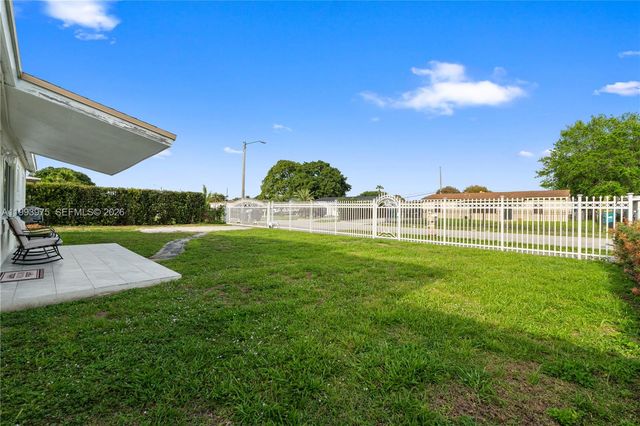 16110 NW 28th Pl, Miami Gardens, FL 33054