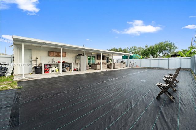 16110 NW 28th Pl, Miami Gardens, FL 33054