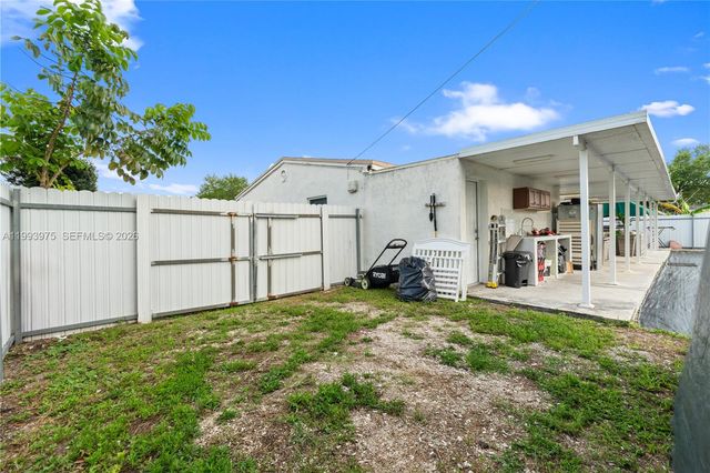 16110 NW 28th Pl, Miami Gardens, FL 33054