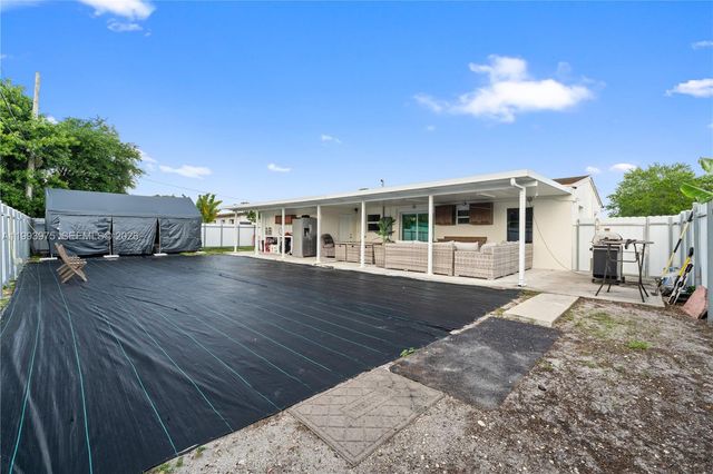 16110 NW 28th Pl, Miami Gardens, FL 33054