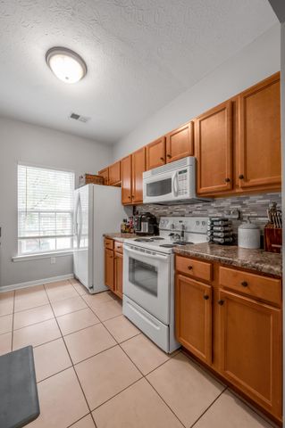 3855 Lochdale Terrace 1107, Lexington, KY 40514
