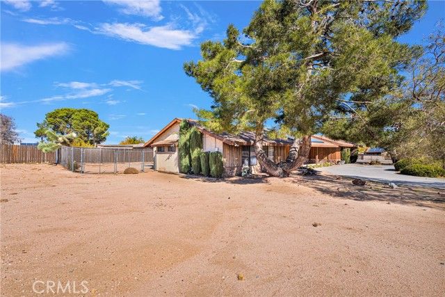 18110 Fairburn Street, Hesperia, CA 92345