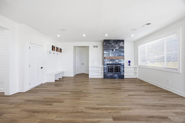 804 Shelburne Way, Nicholasville, KY 40356