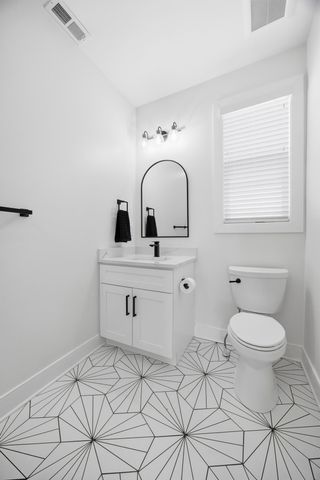 804 Shelburne Way, Nicholasville, KY 40356