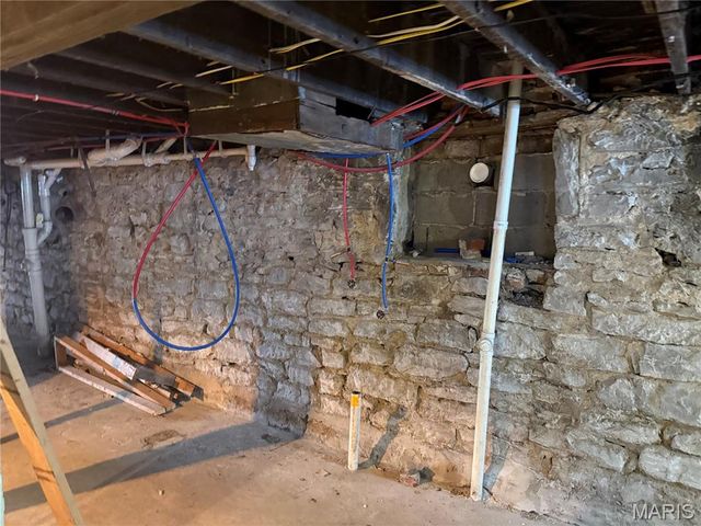 5735 Page Boulevard, St Louis, MO 63112