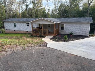 1038 Dean Springs Circle, Belton, SC 29627