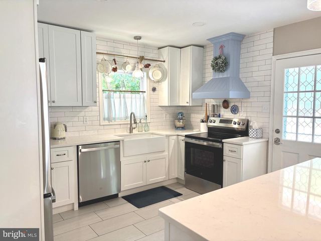 2821 RATHTON RD, Camp Hill, PA 17011