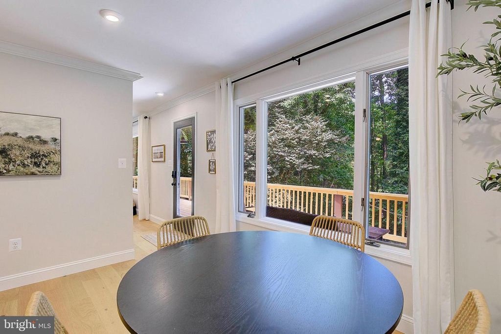 Image 14 of property listing at 431 SEAGULL LN, Lusby, MD 20657