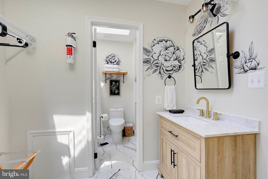 Image 28 of property listing at 431 SEAGULL LN, Lusby, MD 20657