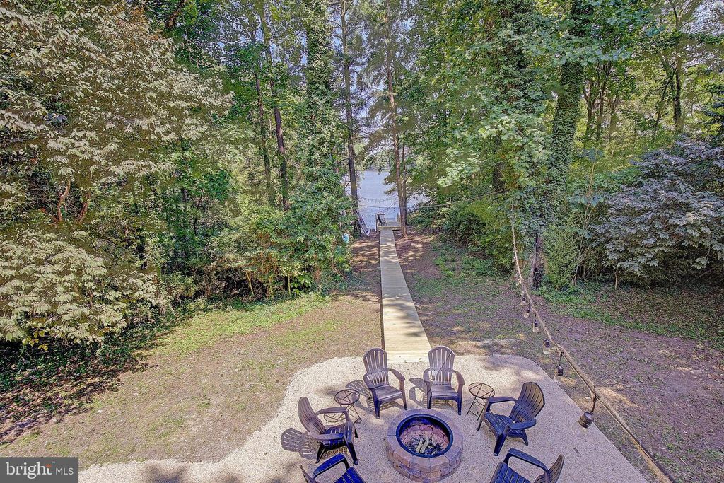 Image 57 of property listing at 431 SEAGULL LN, Lusby, MD 20657