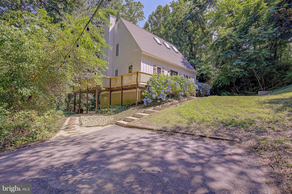 Image 61 of property listing at 431 SEAGULL LN, Lusby, MD 20657