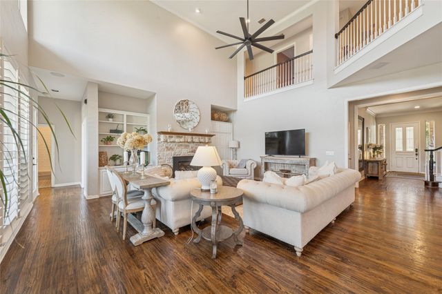 2206 Clearspring Drive N, Irving, TX 75063